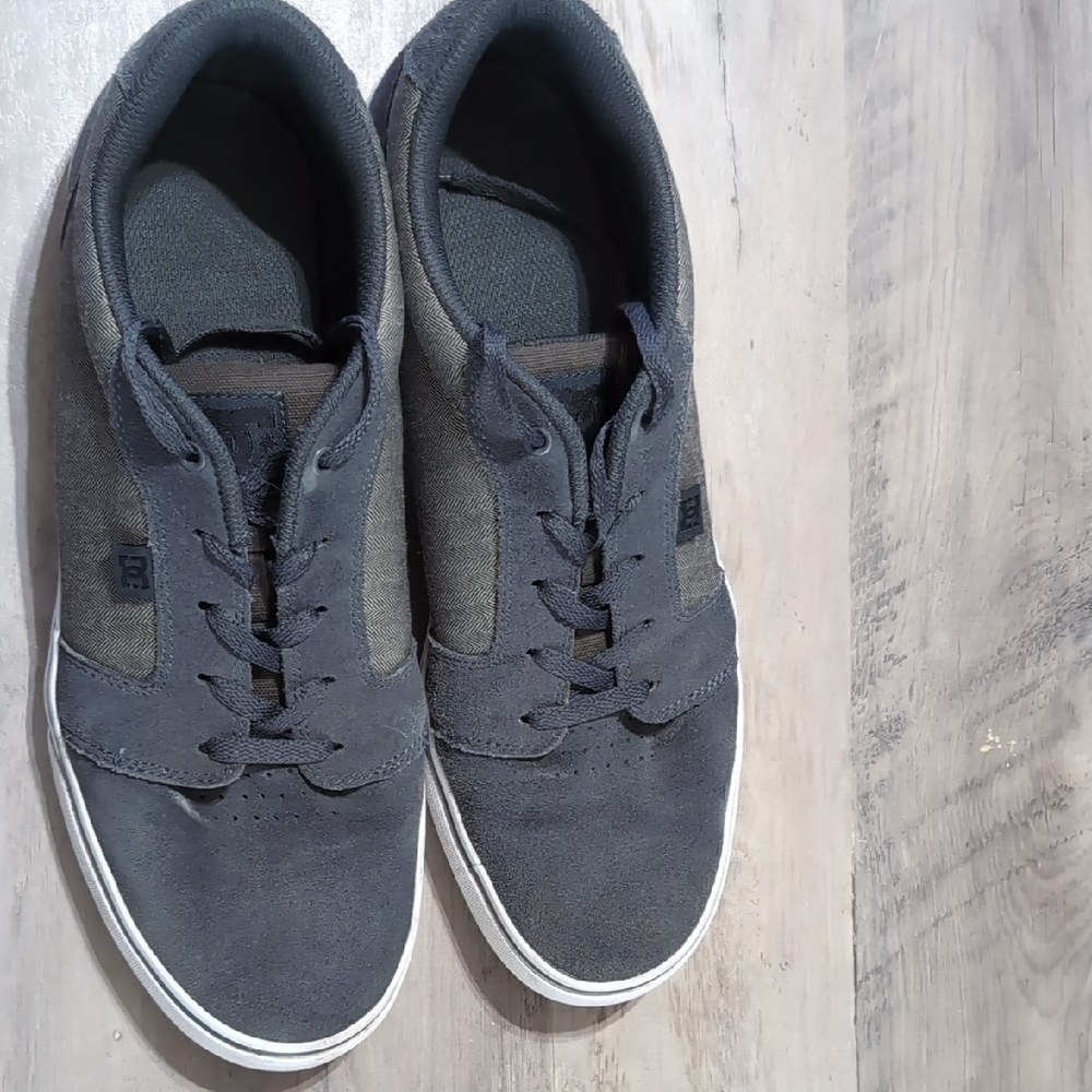 DC Anvil Men's Charcoal Sneakers